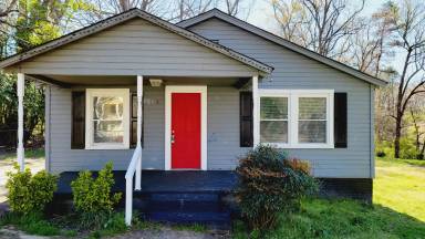 Main picture of 2704 Crawford Ave