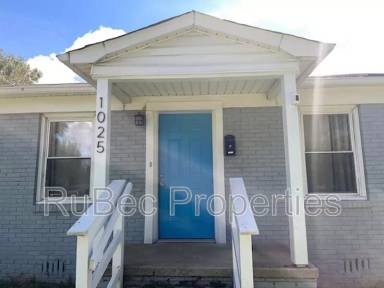 Main picture of 1025 Holland Ave