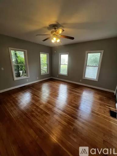 Main picture of 212 School St