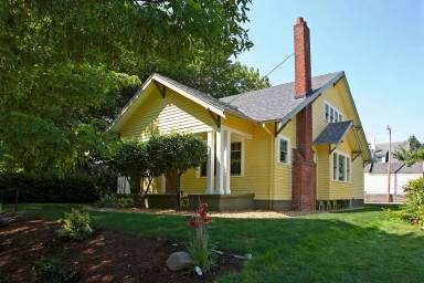 Main picture of 3303 NE 12th Ave