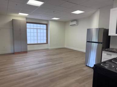 Main picture of 460 W 600 N