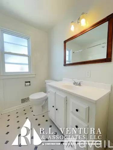 Main picture of 2414 Geneva St