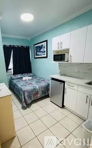 Main picture of 100 E 17th St