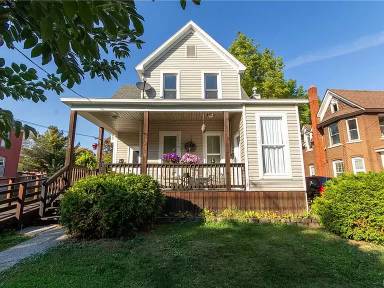 Main picture of 143 Charles St