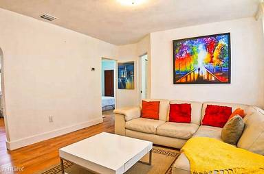 Main picture of 55 NW 33rd St