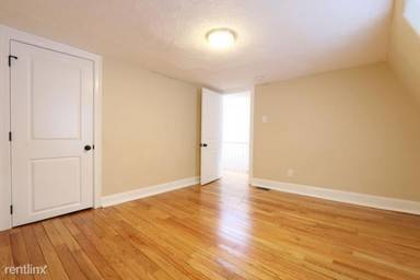 Main picture of 1 Saint James Pl