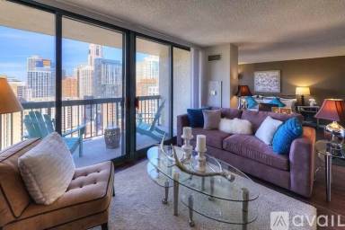 Main picture of 720 N Dearborn St