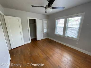 Main picture of 3211 N Military Ave
