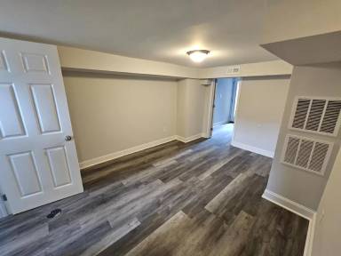 Main picture of 6921 Holabird Ave