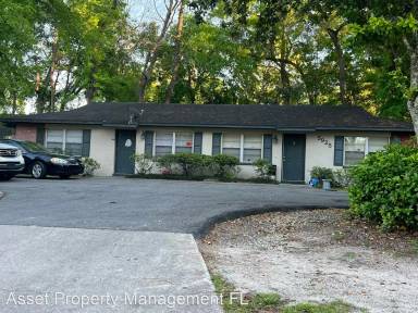 Main picture of 5925 SW 10th Ln