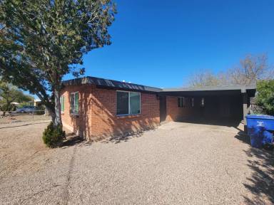 Main picture of 3325 E Camden St