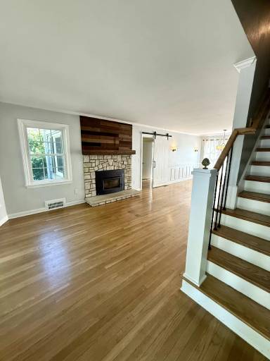 Main picture of 6826 Fontana St