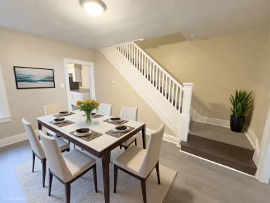 Main picture of 1126 W Poplar St