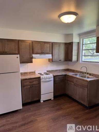 Main picture of 494 Central Ave