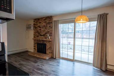 Main picture of 807 Smetana Rd