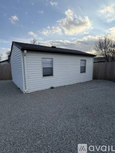 Main picture of 311 W 5th St