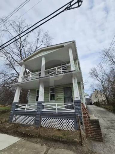 Main picture of 8023 Kosciuszko Ave