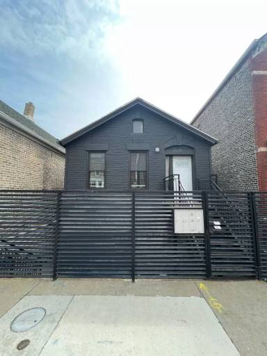 Main picture of 2227 W 21st St