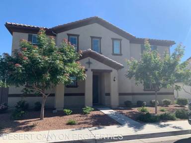 Main picture of 175 E Bluejay Dr