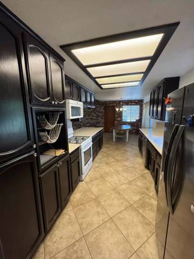 Main picture of 1180 La Loma Dr