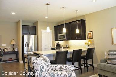 Main picture of 717 Robert St