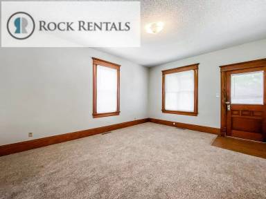 Main picture of 306 E 6th Ave
