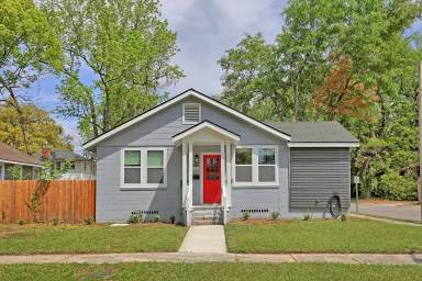 Main picture of 1332 E 39th St