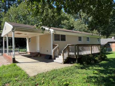Main picture of 109 Pine Inn Dr