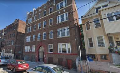Main picture of 232 Bidwell Ave
