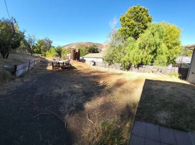 Main picture of 1646 Fredericks St