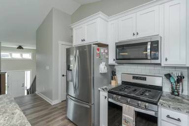 Main picture of 2112 Elk Run Dr SE