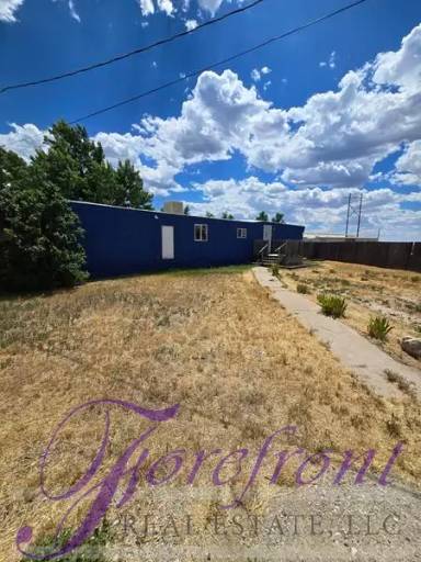 Main picture of 2747 Blair Ln