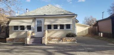 Main picture of 325 1/2 S C St