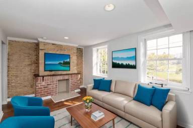 Main picture of 546 Saint Mary St