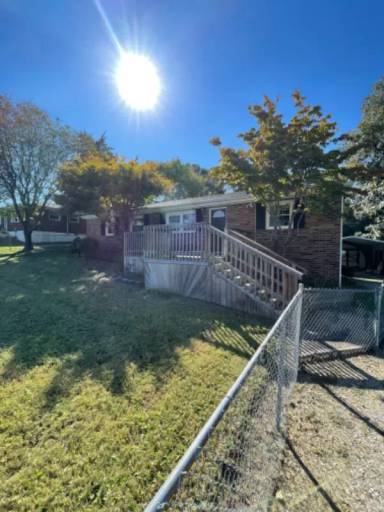 Main picture of 106 Herbison Ln