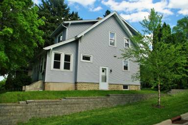 Main picture of 266 Belvidere St E