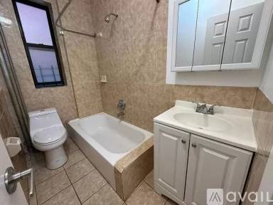 Main picture of 2010 Ocean Ave