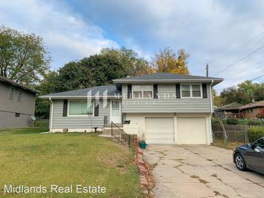 Main picture of 2325 Ridgewood Ave