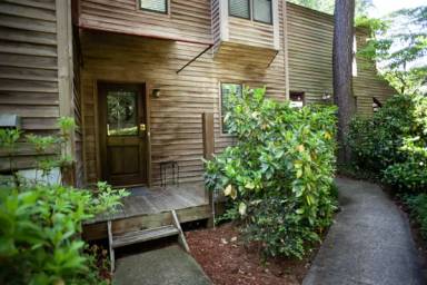 Main picture of 130 E Longview St