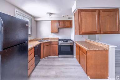 Main picture of 1911 Hazelwood Ave