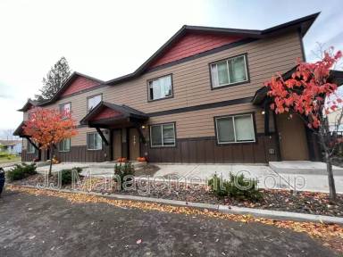 Main picture of 6203 N Astor St