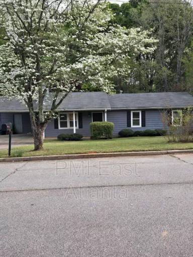Main picture of 804 Navajo Ct SE