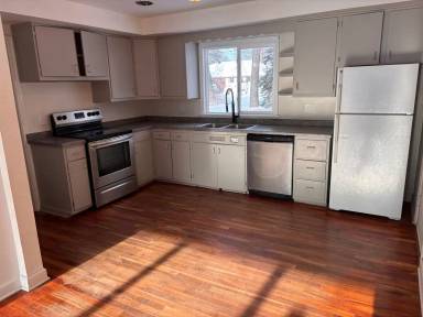 Main picture of 344 Lazarre Ave