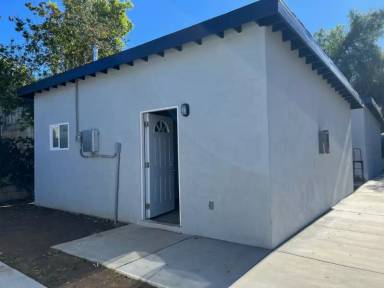 Main picture of 205 Eaton Way