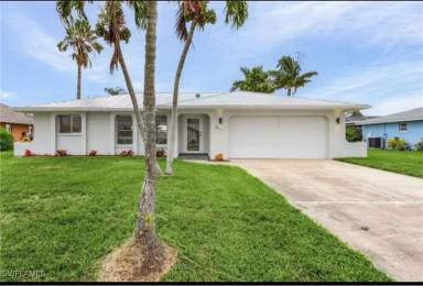 Main picture of 2031 SE 25th Ln