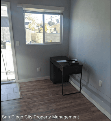 Main picture of 3566 Menlo Ave