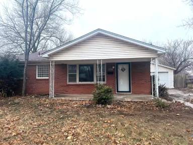 Main picture of 433 S Derby Ave