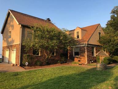 Main picture of 10221 Rainbow Rd