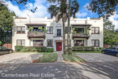 Main picture of 3205 Herschel St