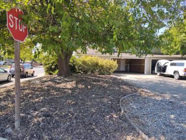 Main picture of 10393 S White Rock Rd